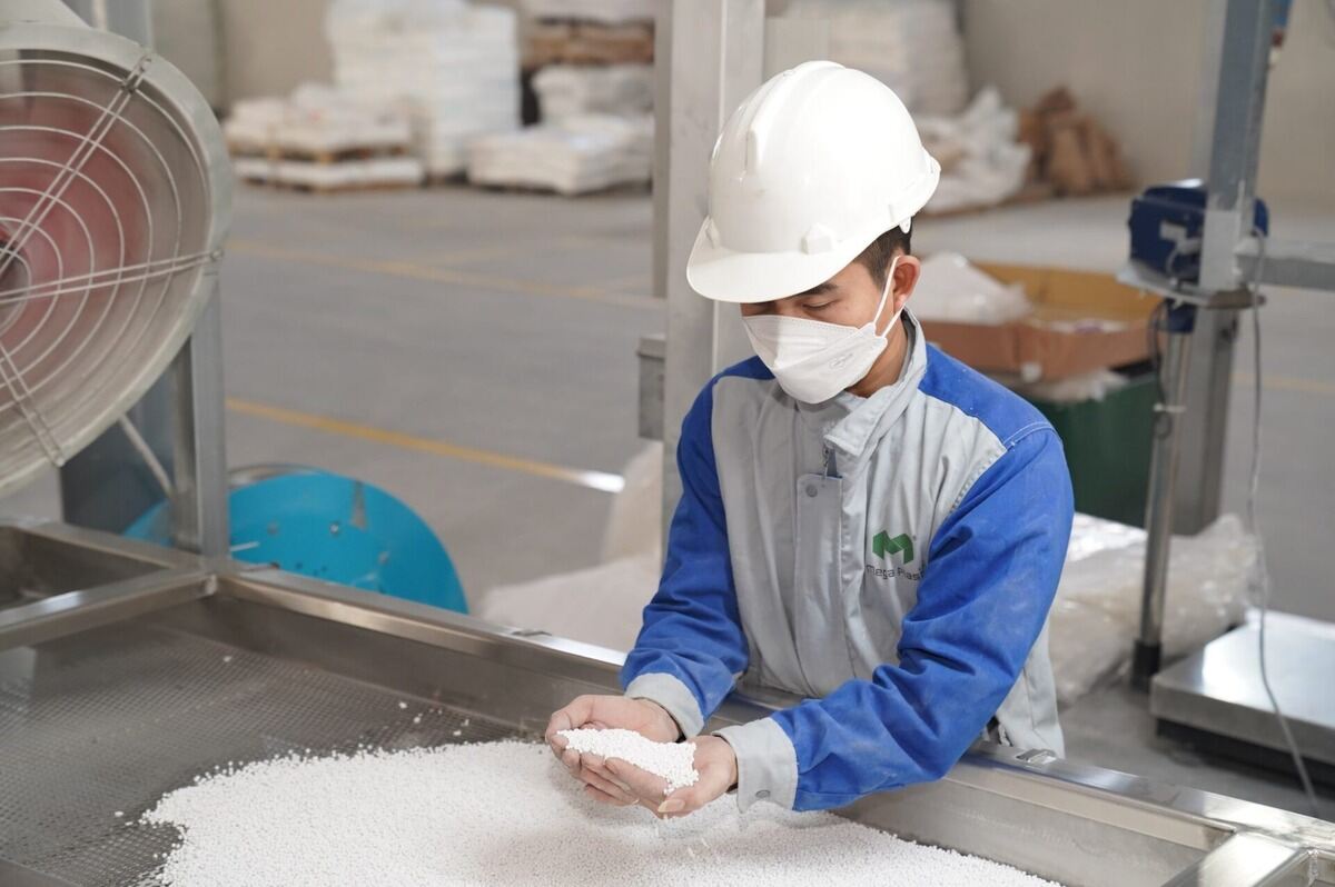 Strict raw material control and advanced technology