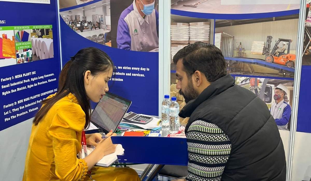 Mega Plast’s support service to Global Customers